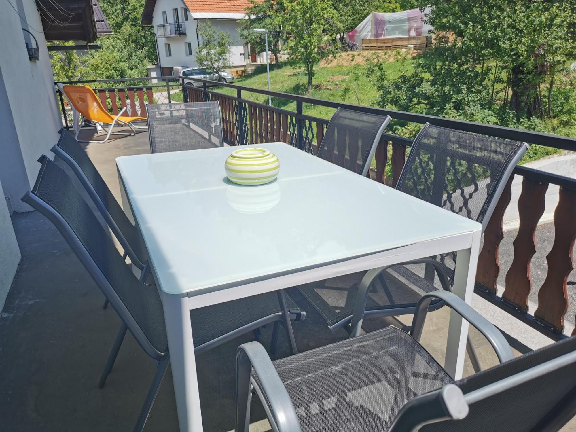 Apartma Rekar - A House, Where You Can Relax In The Embrace Of Nature 耶塞尼采 外观 照片